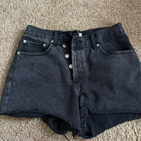 Princess Polly Shorts - Picture 1 of 7